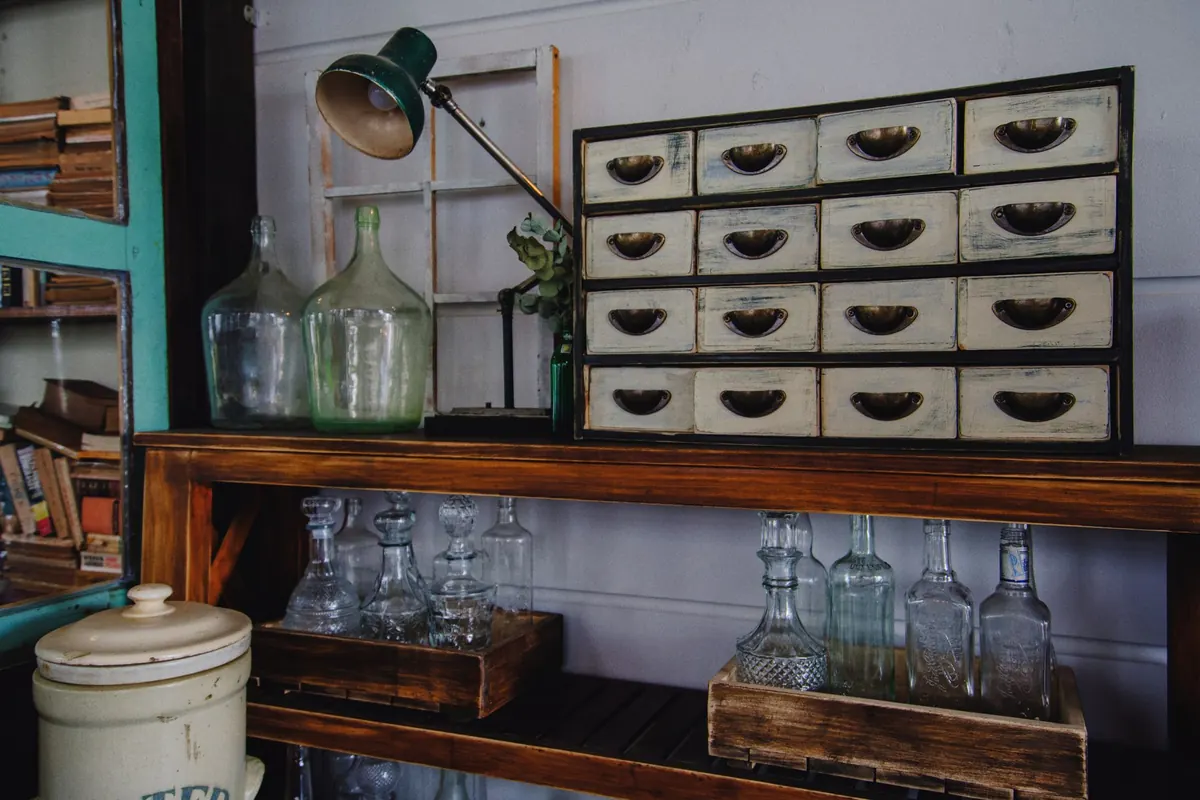 Common Mistakes When Storing Lanterns for Winter (and How to Avoid Them)