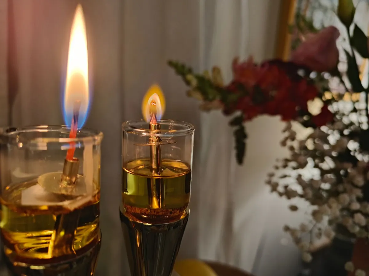 How to Clean and Re-wick an Oil Lantern: A Step-by-Step Maintenance Guide